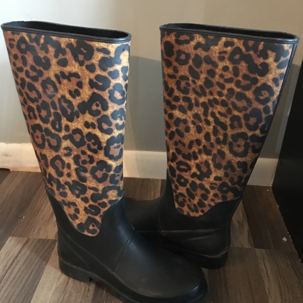 Lauren cheetah rain boots 8